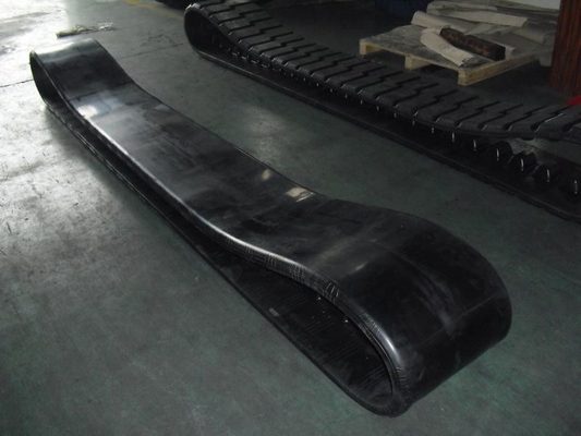 470x152.4x52 نمط ناعم أو نمط محفور مسارات المطاط أجزاء طابور أسفلت مع 52 وصلة
