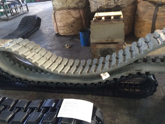 420x100x54 كتلة مسار العجلة Cralwer MX55 حفر مسار المطاط
