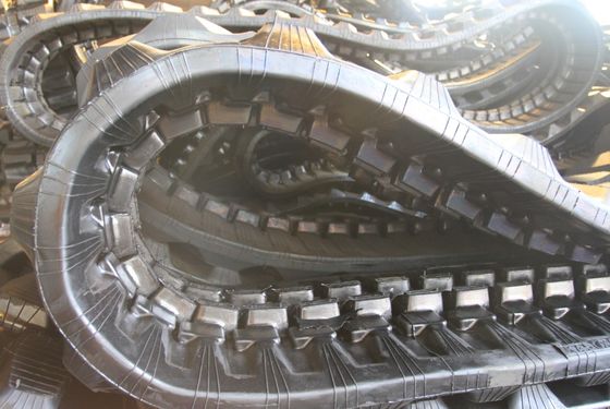 450*83.5*74 بيع بالجملة ATV UTV بدون مفاصل آلات البناء قطع الغيار الحفار مسار المطاط