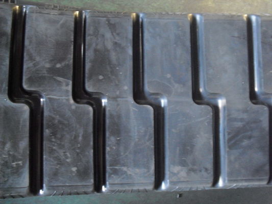 470x152.4x56 نمط ناعم أو محفور PF6110 مسارات المطاط أجزاء أرضية أسفلت مع 52 وصلة