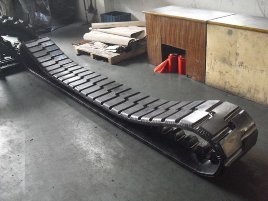470x152.4x56 نمط ناعم أو محفور PF6110 مسارات المطاط أجزاء أرضية أسفلت مع 52 وصلة