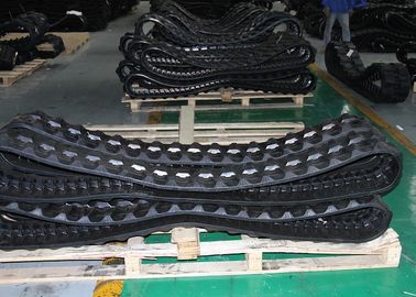 أقل مسارات المطاط حفارة الاهتزاز 250 * 52.5 ملم 78 وصلات عالية القوة التتبع