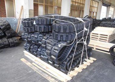 مسار مطاطي 350 × 52.5 × 104 لجهاز الحفر Takeuchi Tb035
