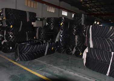 مسار مطاطي كاتربيلر 30 بوصة عرض 762 × 152.4 × 66 تناسب الجرار تشالنجر MT845 MT865 MT845B MT865B MT845C MT865C MT835C MT835 MT855B MT855 MT875C